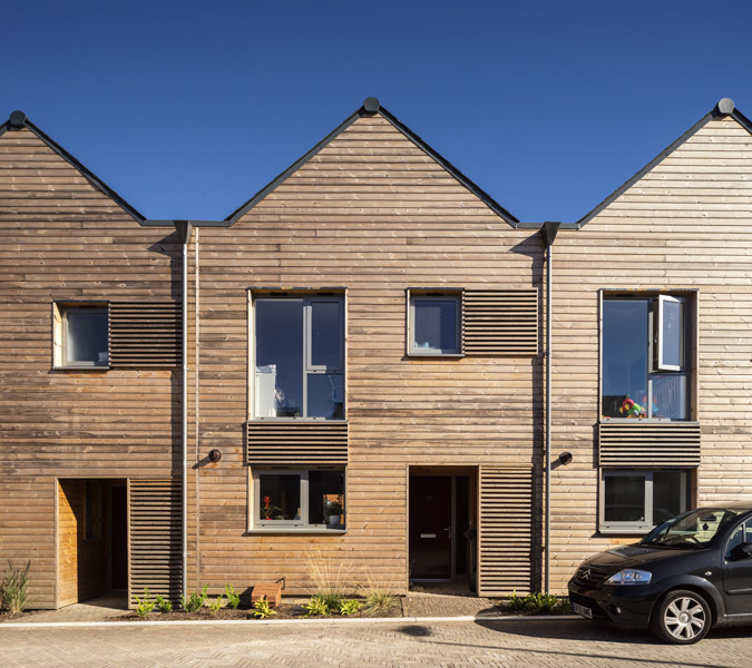 Timber clad terraced housing, 16 of 18